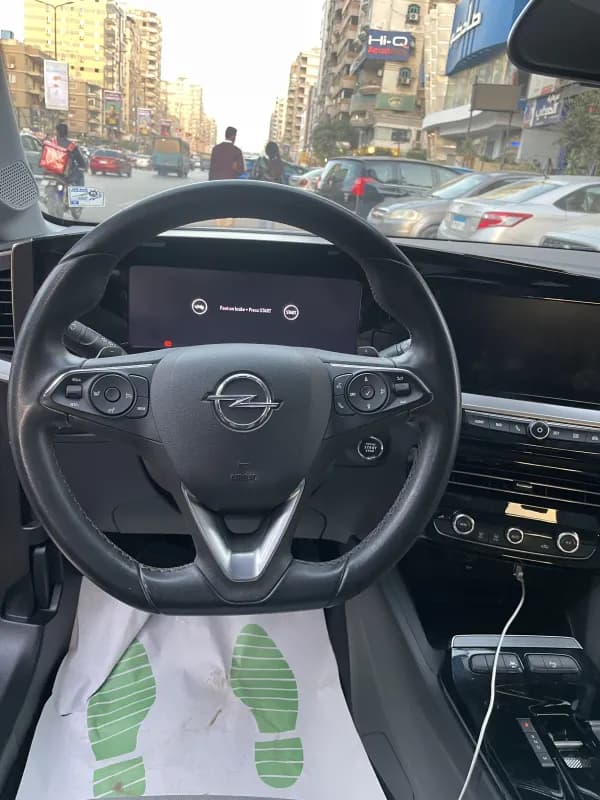 أوبل موكا 2022 التوميت أحمر أوتوماتيك — مستعملة