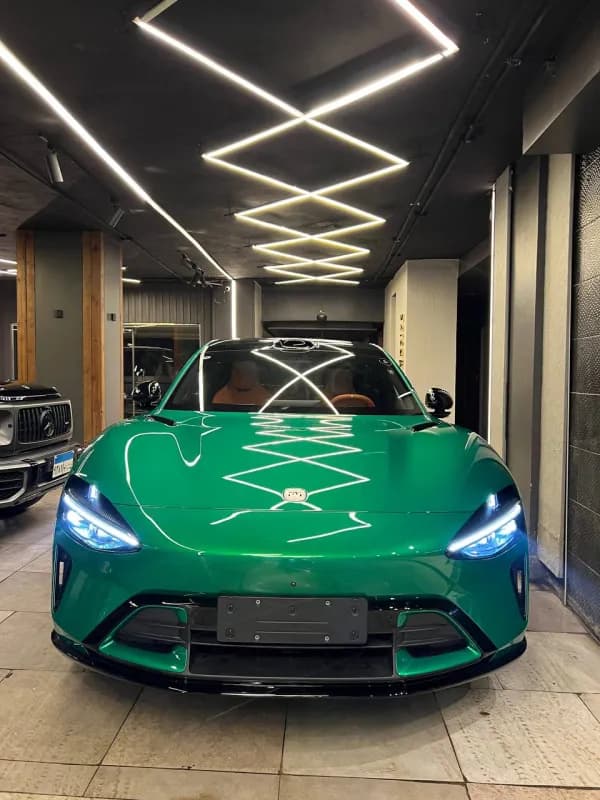 شاومي Yu7  2025 دول موتور ماكس  أخضر أوتوماتيك — جديدة