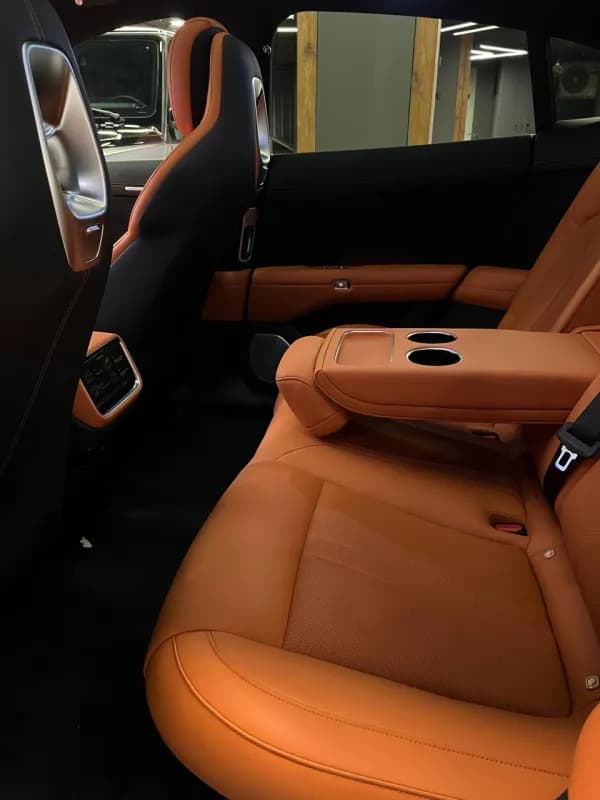 شاومي Yu7  2025 دول موتور ماكس  أخضر أوتوماتيك — جديدة