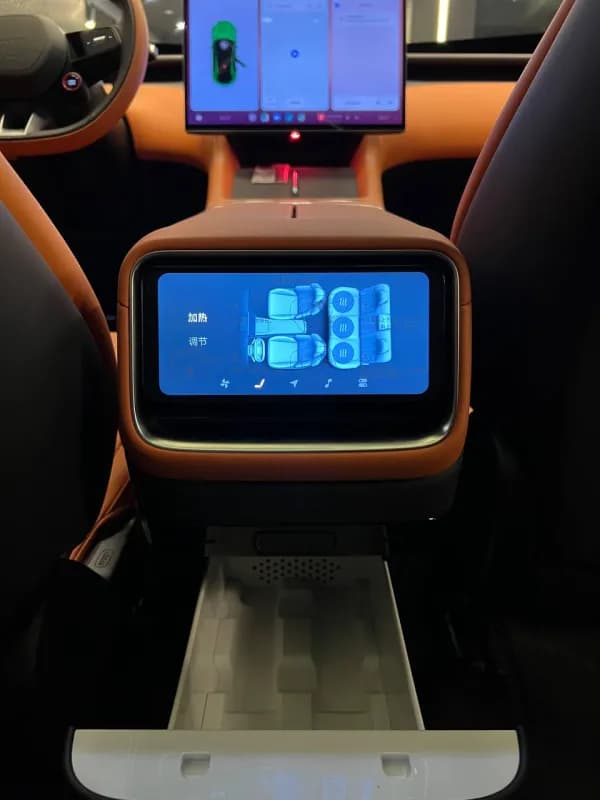 شاومي Yu7  2025 دول موتور ماكس  أخضر أوتوماتيك — جديدة