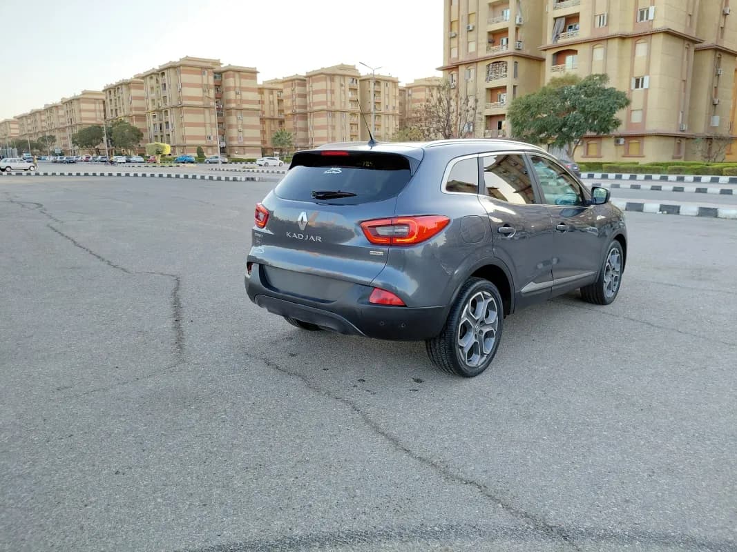 رينو كادجار 2019 سيجنتشر رمادي أوتوماتيك — مستعملة