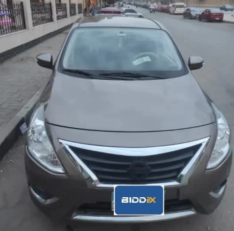 Nissan Sunny 2022 سوبر صالون بني أوتوماتيك — مستعملة