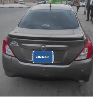 Nissan Sunny 2022 سوبر صالون بني أوتوماتيك — مستعملة - 4