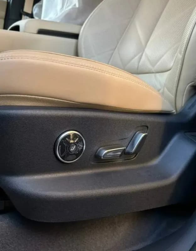 بي واي دي ليوبارد ٥ 2025