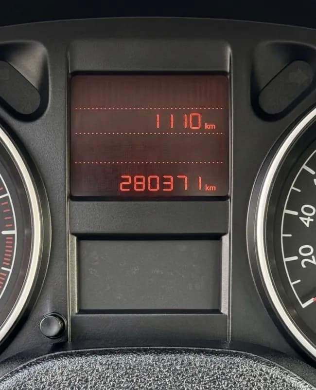 Peugeot 301 2016 allure Silver Automatic — Used