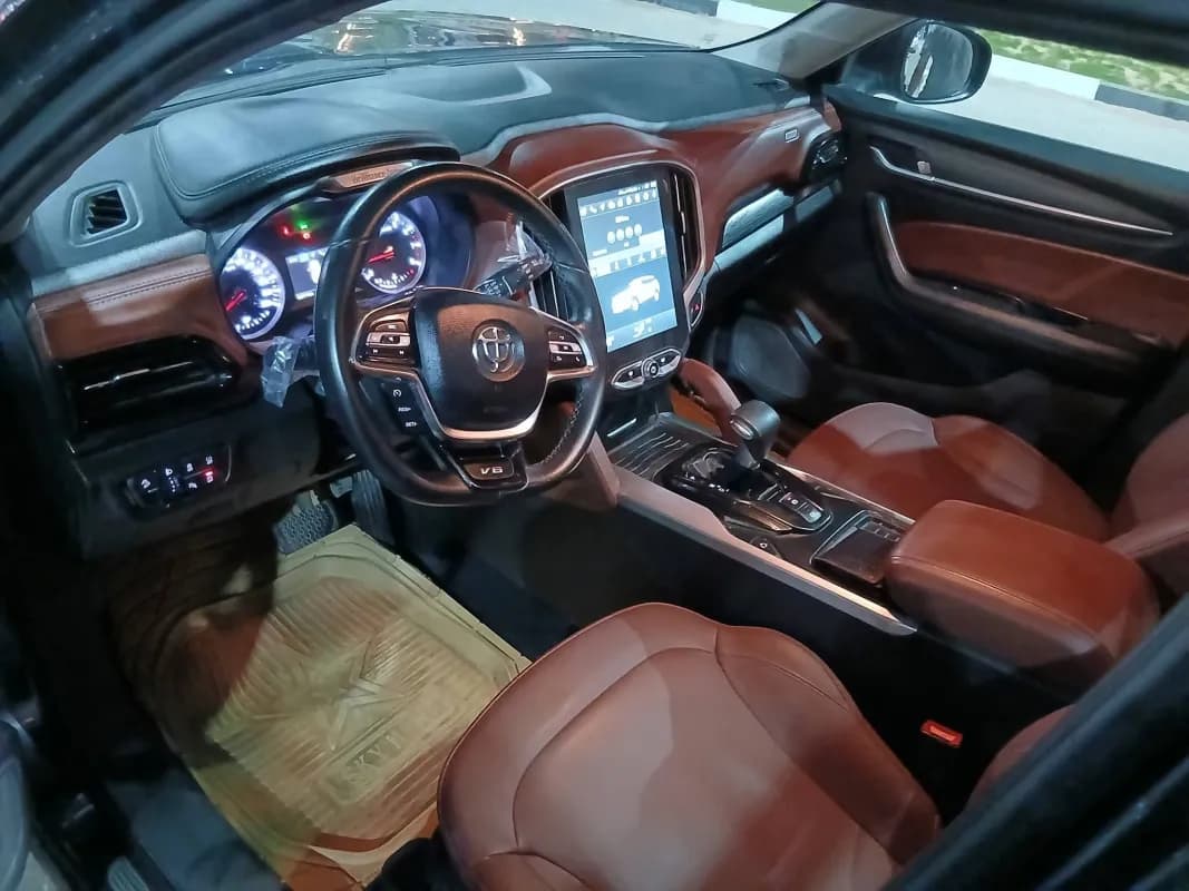 بريليانس V6 2019 هاي لاين أسود أوتوماتيك — مستعملة