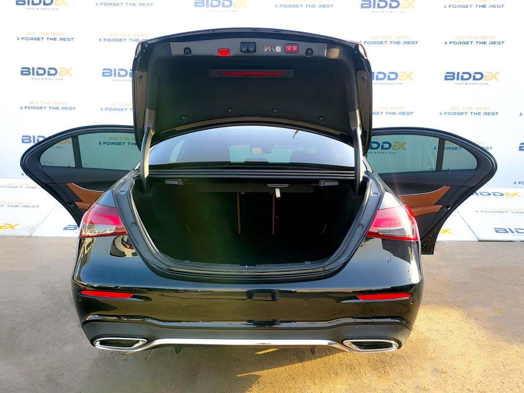 Mercedes-Benz E200 2024 اي ام جي فولي لوديد أسود أوتوماتيك — جديدة