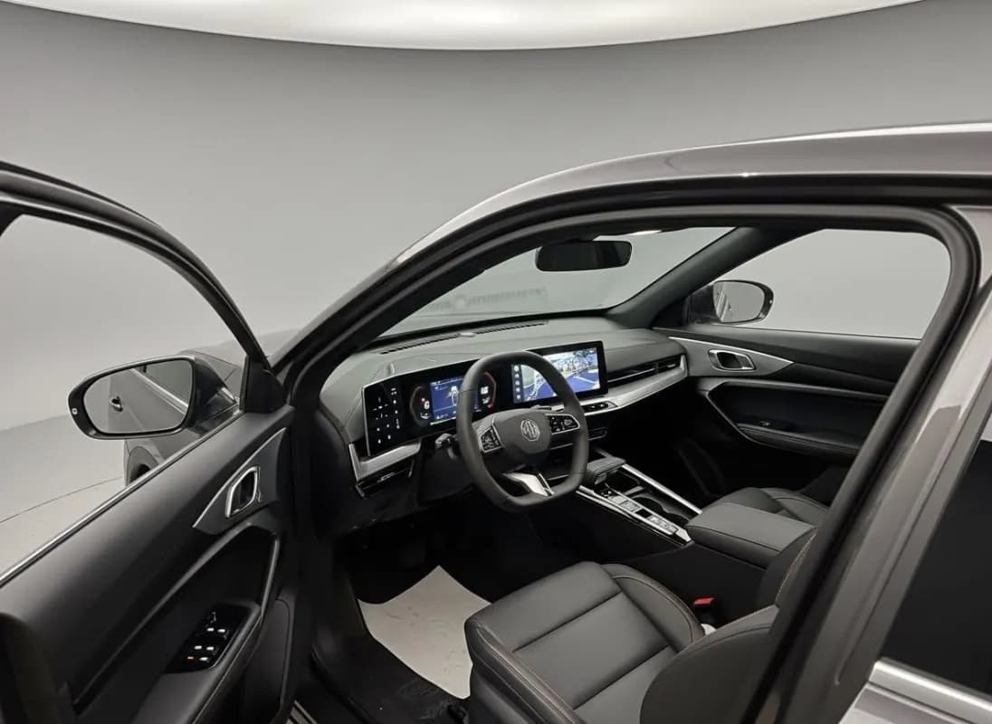 ام جي وان 2026 لاكشري رمادي أوتوماتيك — جديدة