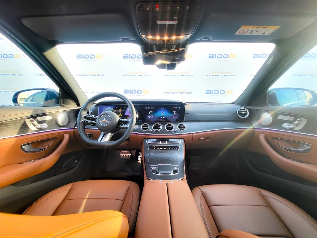 Mercedes-Benz E200 2022 اي ام جي فولي لوديد أسود أوتوماتيك — مستعملة