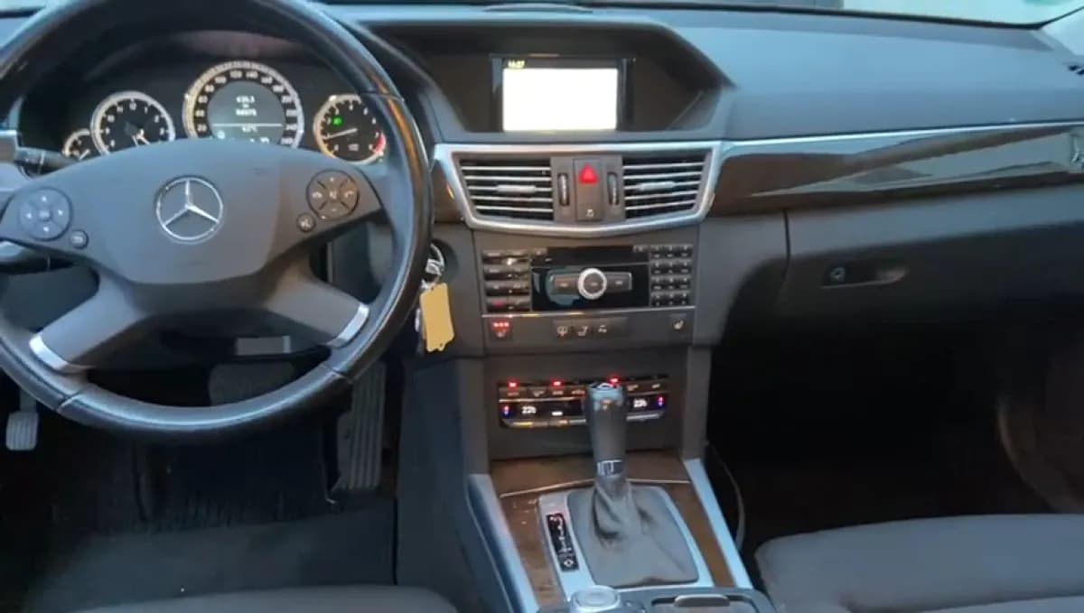  مرسيدس بنز  E250 2010