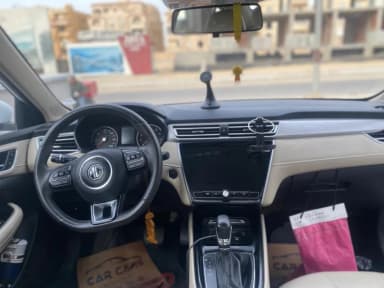 ام جي 5 2021 لاكشري أبيض أوتوماتيك — مستعملة - 2
