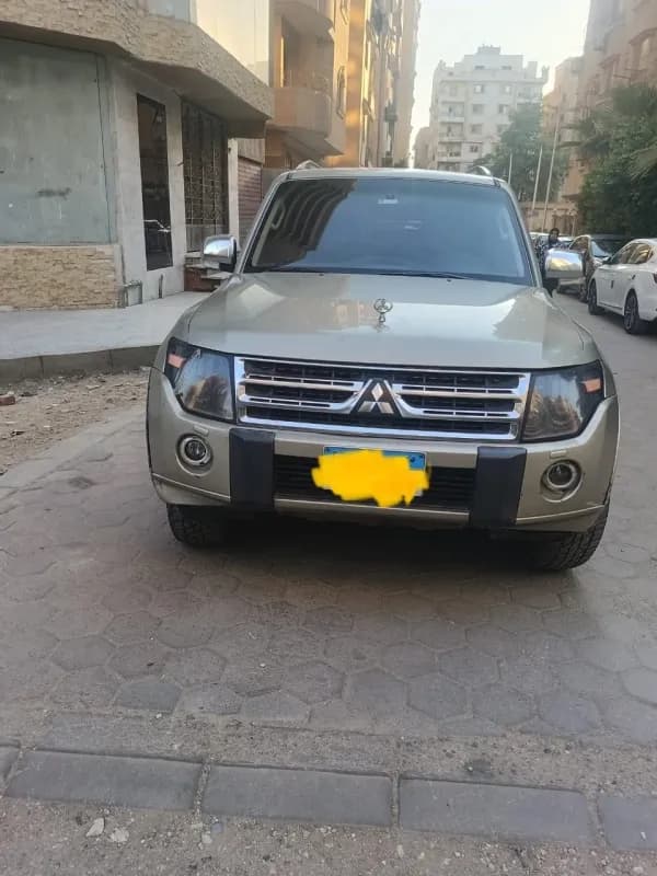 ميتسوبيشي باجيرو 2011