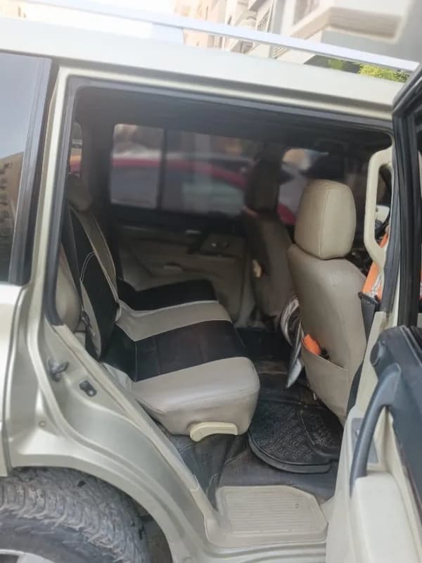 ميتسوبيشي باجيرو 2011