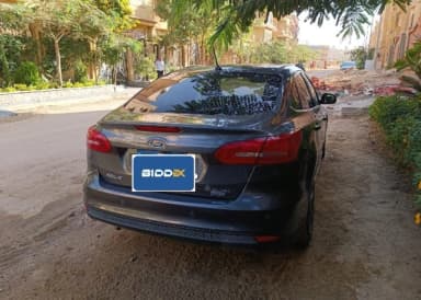 Ford Focus 2018 سبورت لاين رمادي أوتوماتيك — مستعملة - 2