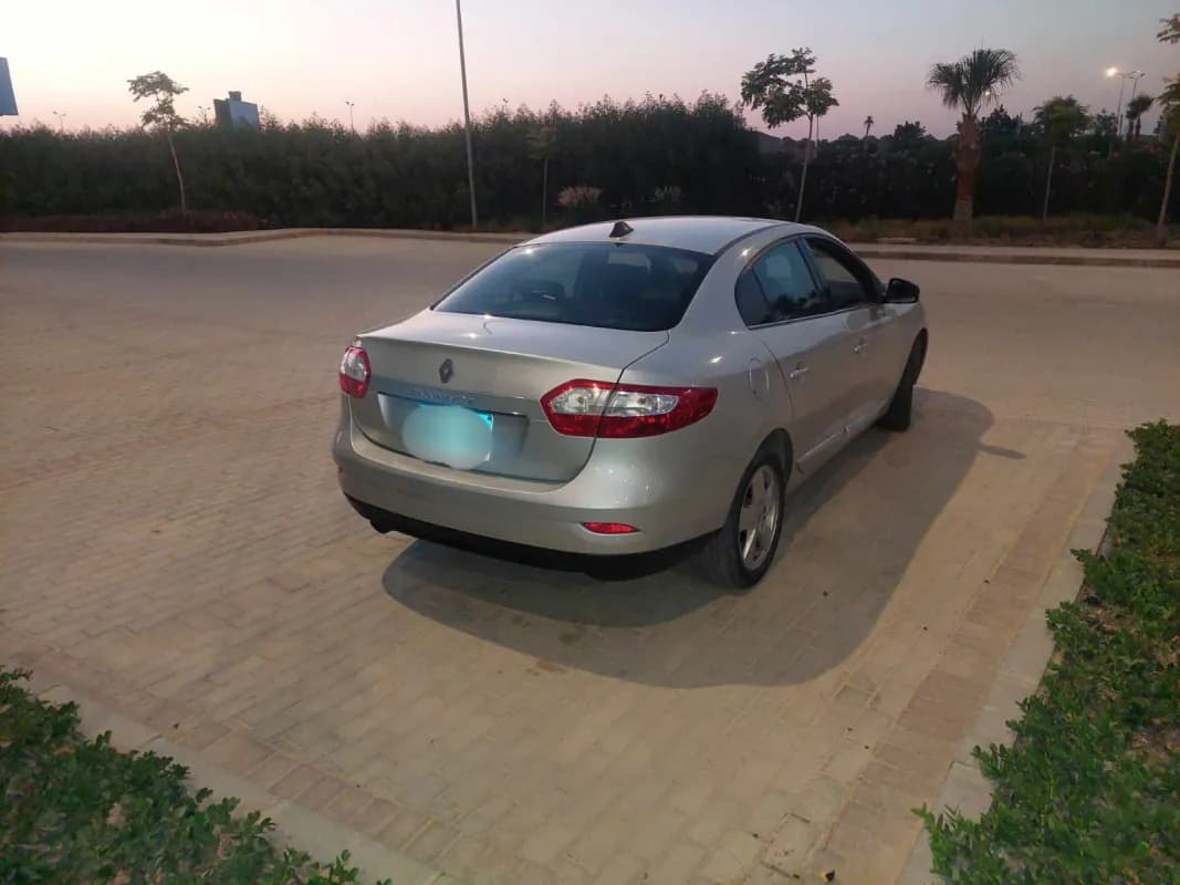 رينو فلوينس 2011