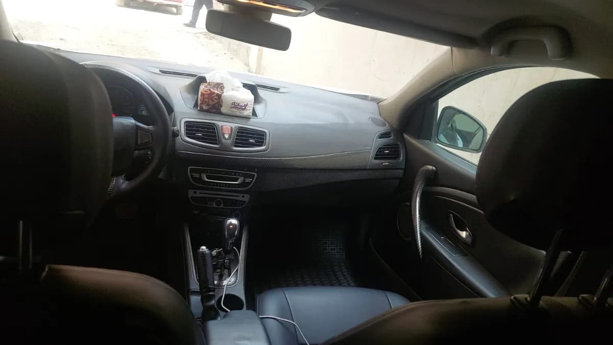 رينو فلوينس 2011