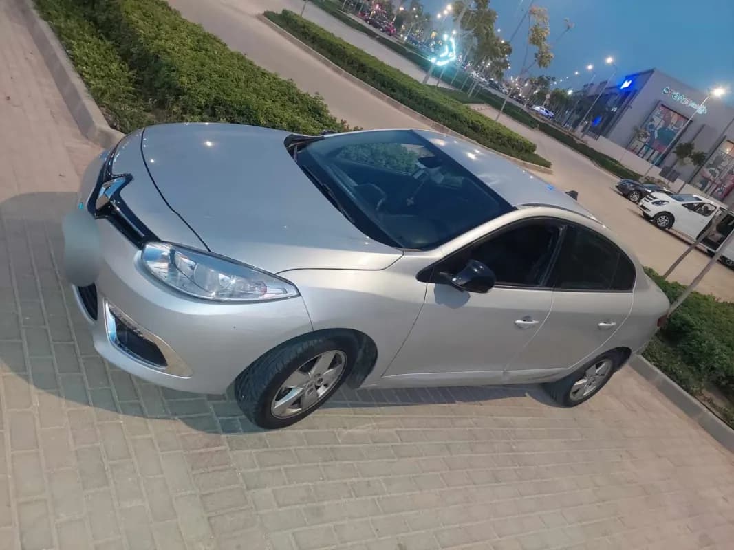 رينو فلوينس 2011