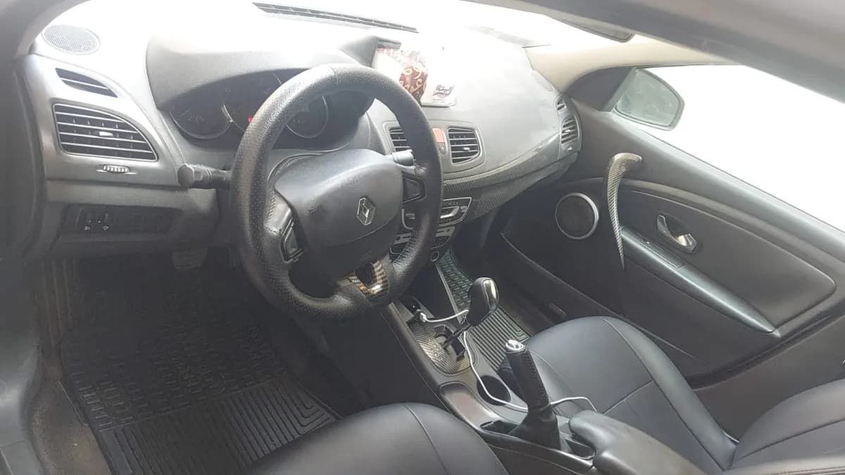 رينو فلوينس 2011