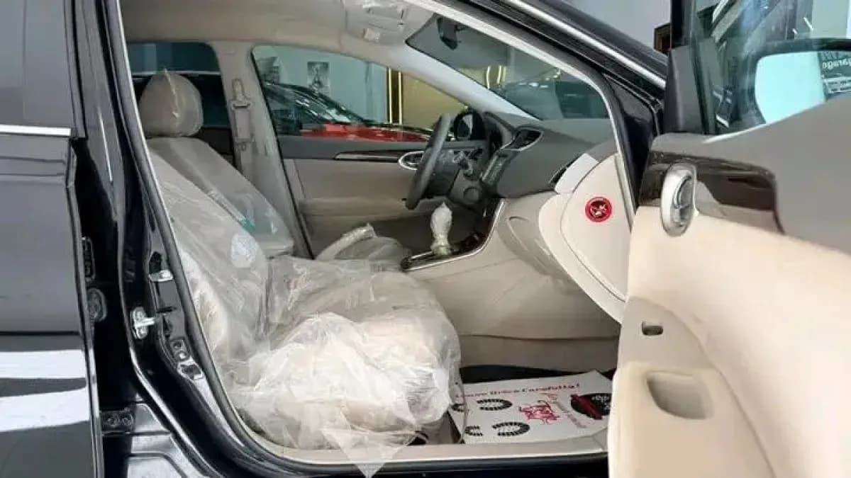 نيسان سنترا 2026 بريميم أسود أوتوماتيك — مستعملة