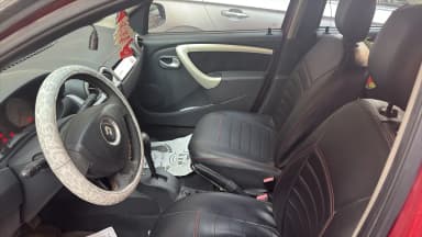 رينو سانديرو 2013 - 4