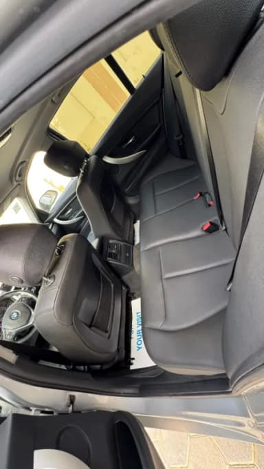 بي ام دبليو 318 2019 لاكشري رمادي أوتوماتيك — مستعملة - 2