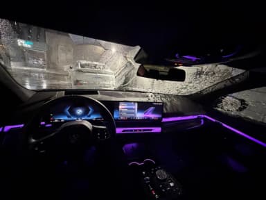 بي ام دبليو 520i 2025 ام سبورت أسود أوتوماتيك — مستعملة - 2