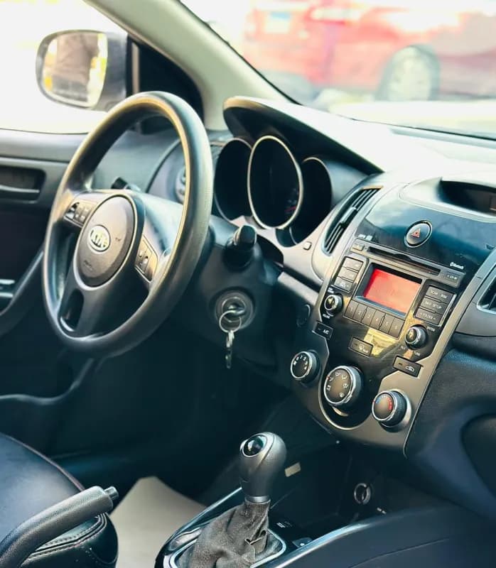 كيا سيراتو 2011