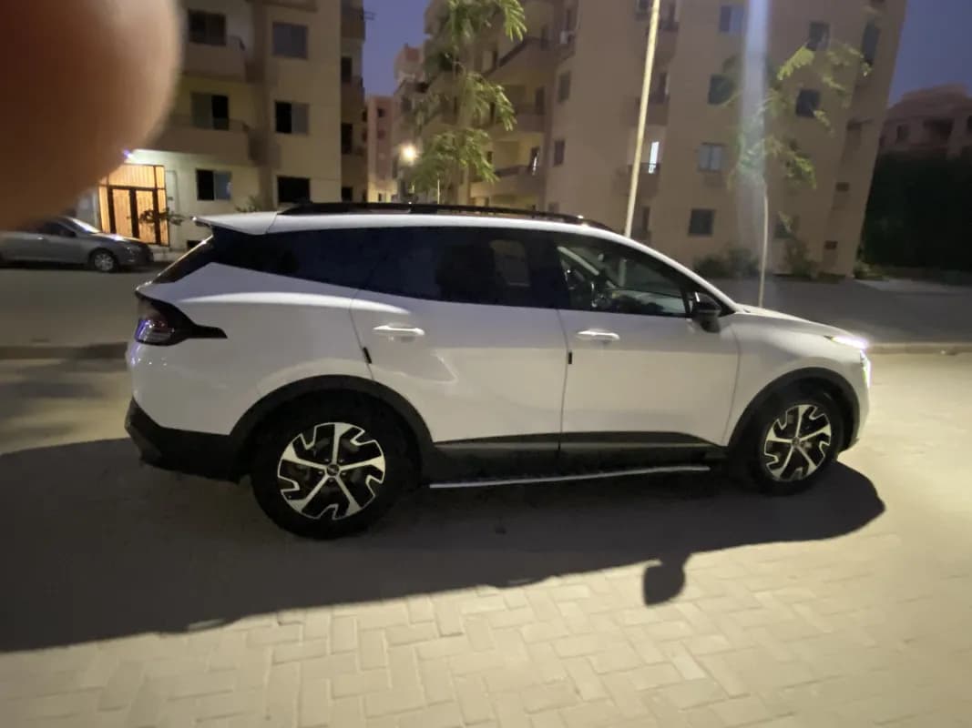 كيا سبورتاج 2023 هاي لاين أبيض أوتوماتيك — مستعملة