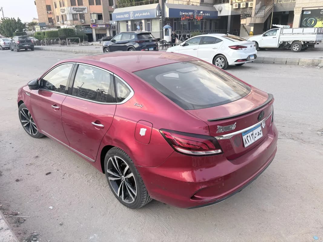ام جي 6 2021 تروفي  أحمر أوتوماتيك — مستعملة