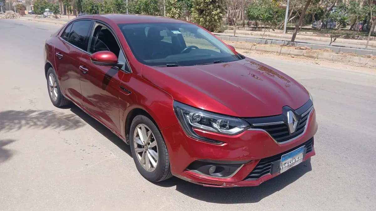 رينو ميجان 2019 تيربو سيجنتشر أحمر أوتوماتيك — مستعملة