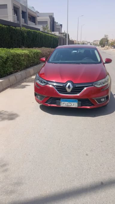 رينو ميجان 2019 تيربو سيجنتشر أحمر أوتوماتيك — مستعملة - 2