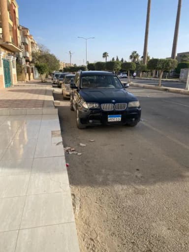 بي ام دبليو X3 2010 اكس درايف أسود أوتوماتيك — مستعملة - 2