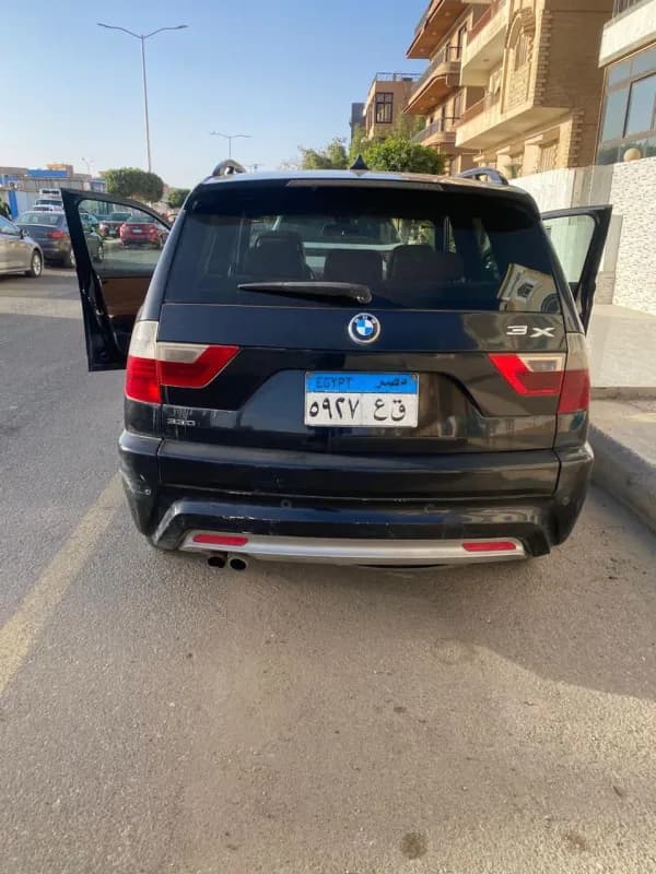 بي ام دبليو X3 2010 اكس درايف أسود أوتوماتيك — مستعملة