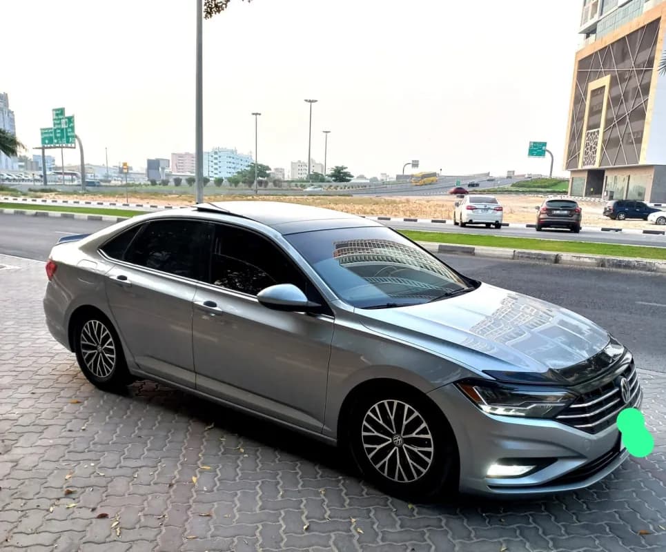 فولكس فاجن جيتا 2020 جي ال اي فضي أوتوماتيك — مستعملة