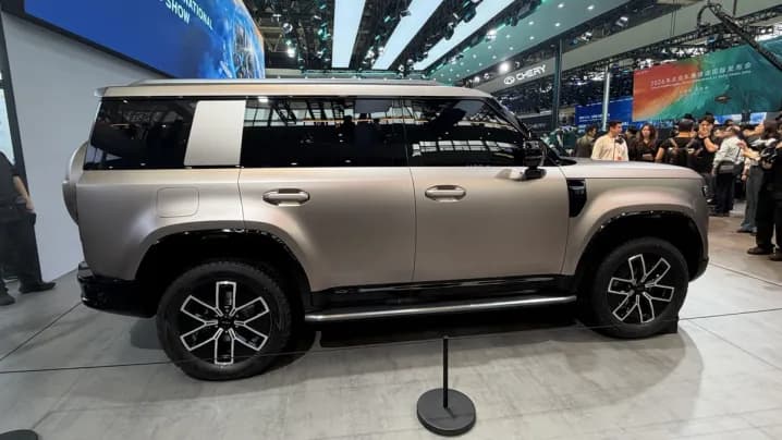 جيتور T8 تكشف عن هوية SUV عائلية ضخمة