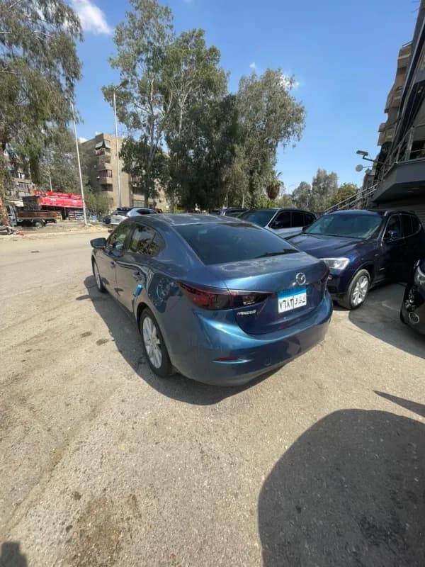 مازدا 3 2017 اس بريميوم أزرق غامق أوتوماتيك — مستعملة