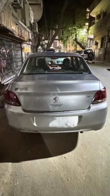 بيجو 301 2022 اكتيف رمادي أوتوماتيك — مستعملة - 2