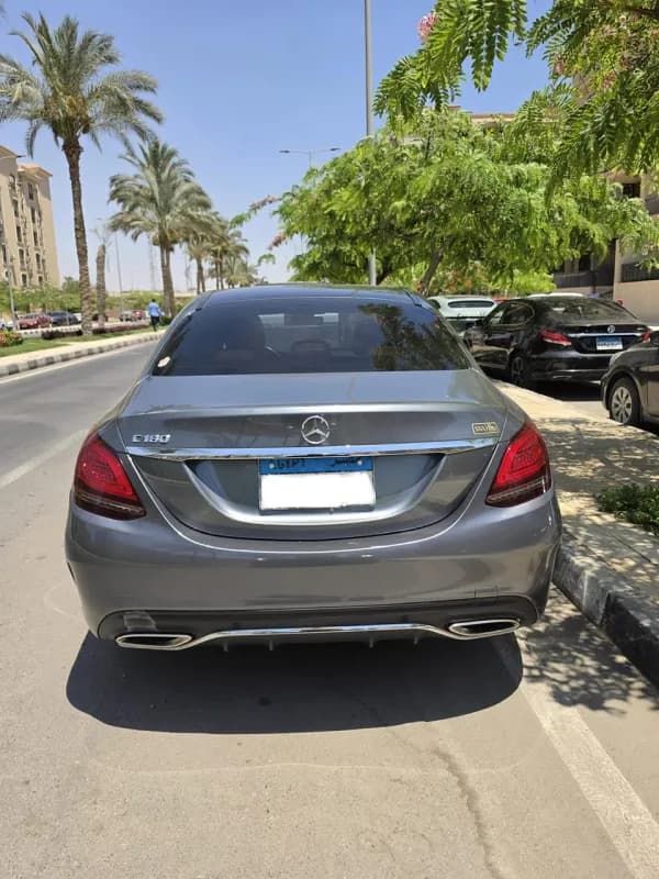 مرسيدس بنز  C180 2019 ايه ام جي  رمادي أوتوماتيك — مستعملة