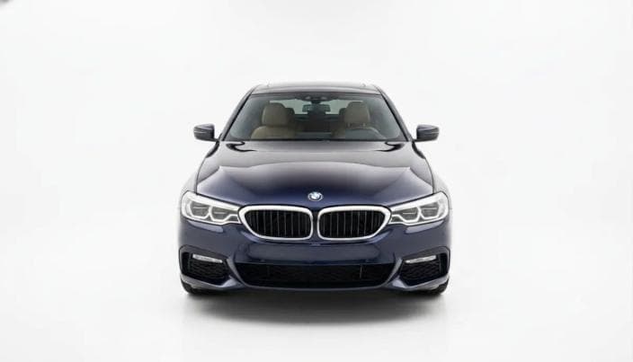 بي ام دبليو 530i 2018 ام سبورت أزرق غامق أوتوماتيك — مستعملة