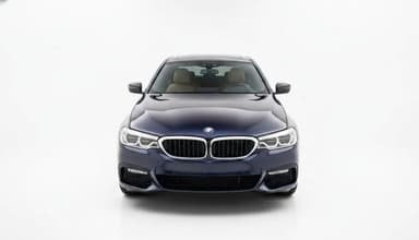 بي ام دبليو 530i 2018 ام سبورت أزرق غامق أوتوماتيك — مستعملة - 1