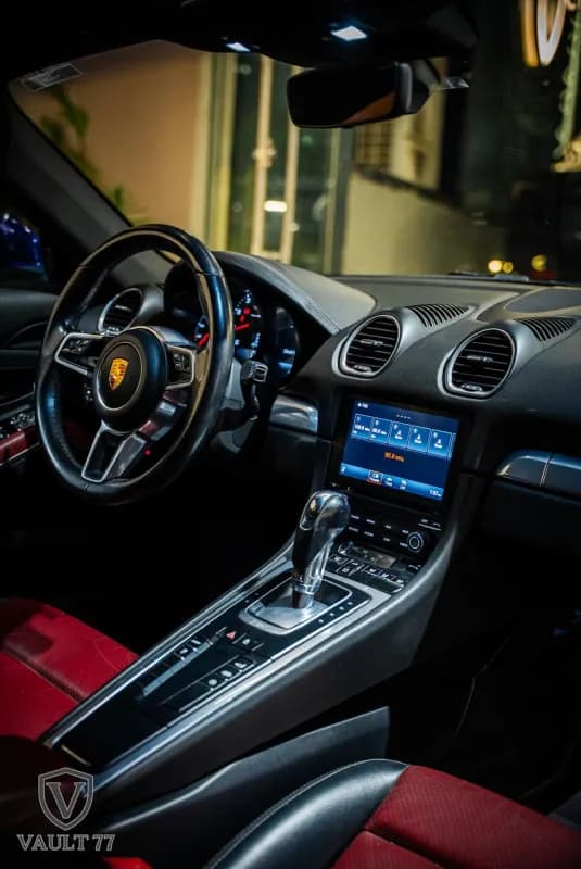 بورش 718 كايمان 2020 باز أزرق غامق أوتوماتيك — مستعملة