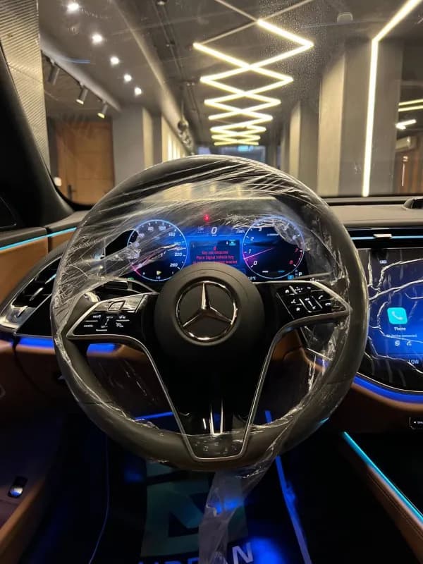  مرسيدس بنز  E200 2026 اكسكلوسيف أسود أوتوماتيك — جديدة
