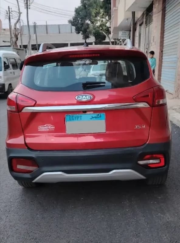 جاك JS3 2022 توب لاين أحمر أوتوماتيك — مستعملة