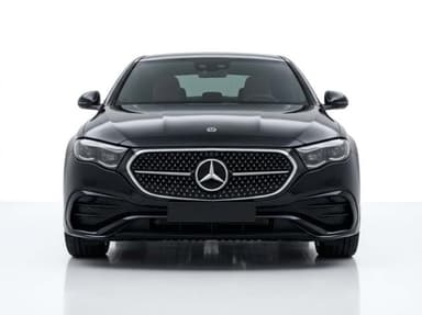  مرسيدس بنز  E200 2025 ايه ام جي أسود أوتوماتيك — جديدة - 1