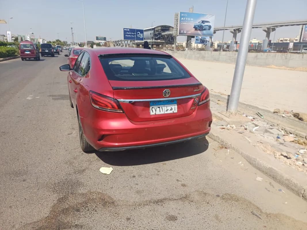 ام جي 6 2022 كومفرت أحمر غامق أوتوماتيك — مستعملة