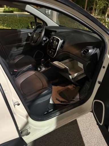 Renault Captur 2019 Highline White Automatic — Used - 3