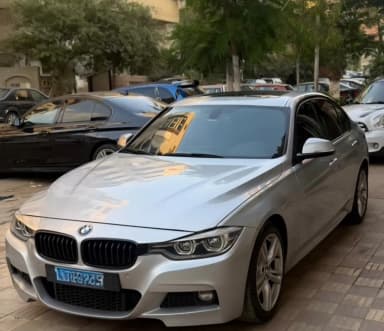 بي ام دبليو 320i 2019 ام سبورت فضي أوتوماتيك — مستعملة - 3