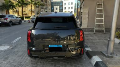 ميني كانتري مان 2025 اس -جا سي دابليو  أسود أوتوماتيك — مستعملة - 2