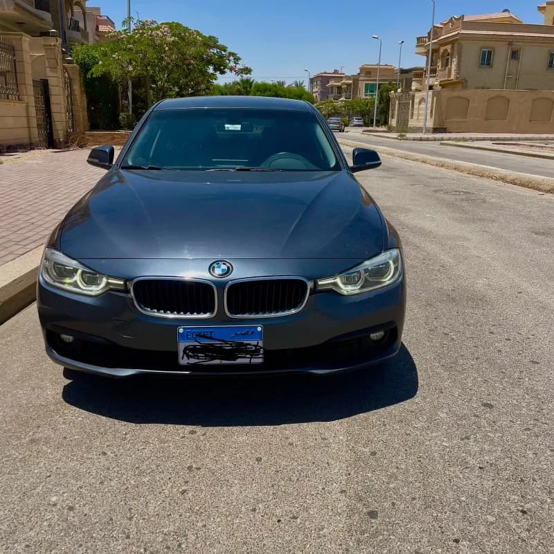 BMW 318i 2018 Exclusive Gray Automatic — Used