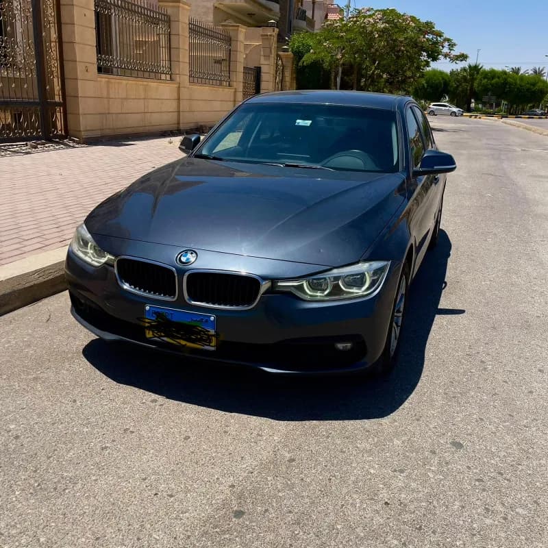 BMW 318i 2018 Exclusive Gray Automatic — Used